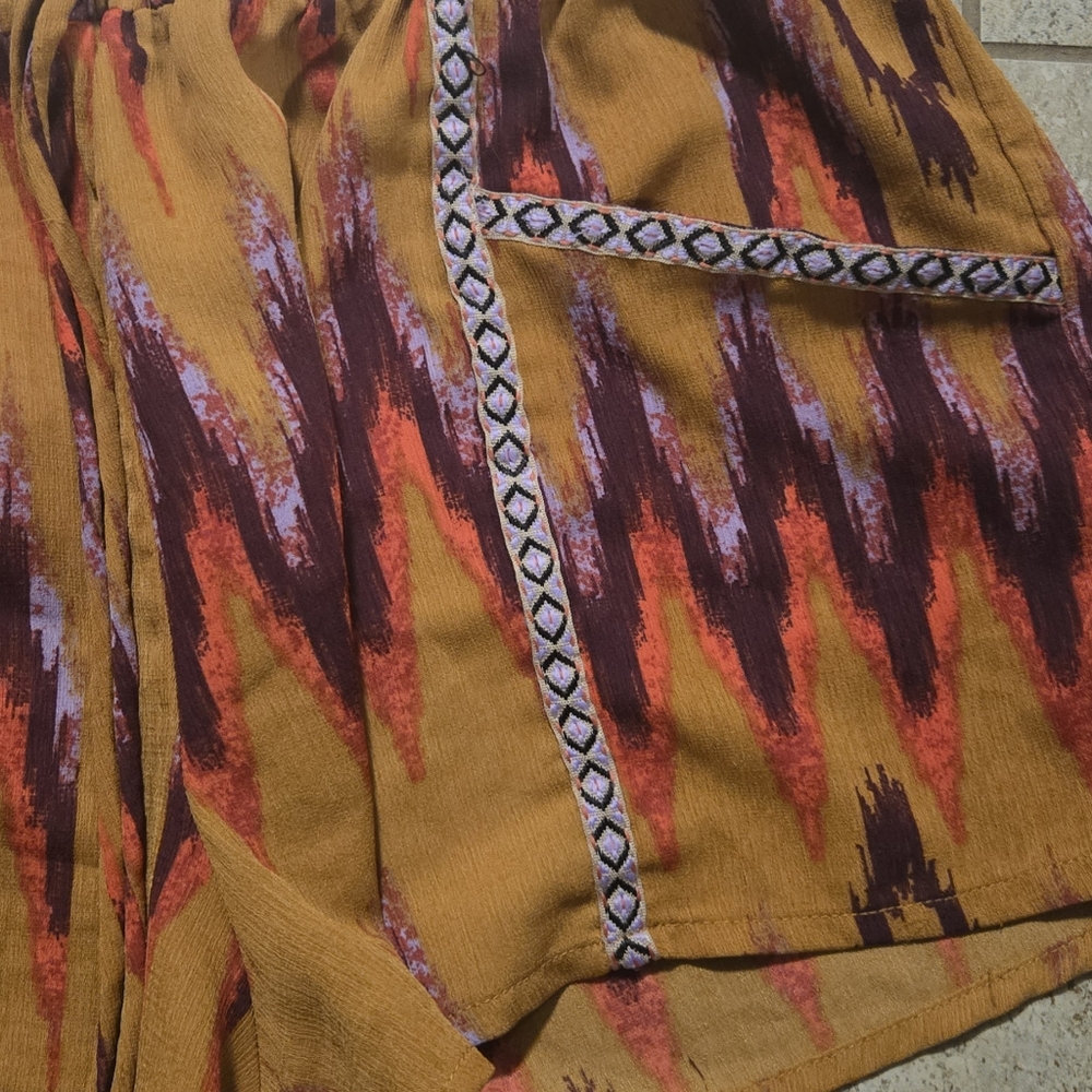 Patterned Women's Shorts About A Girl Aztec XL new Pockets - Picture 2 of 4